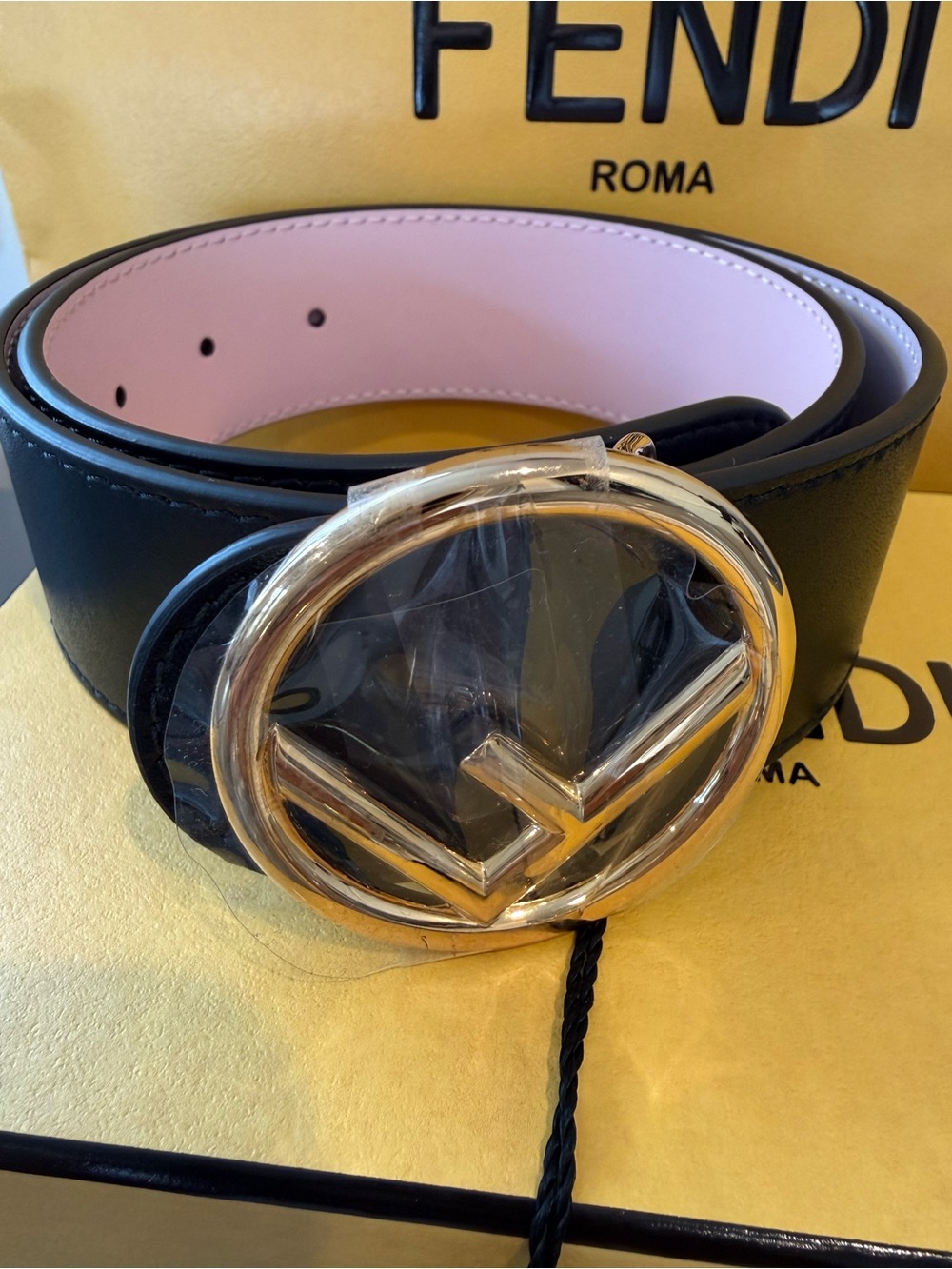 Fendi Reversible Black and Light Pink Leather Belt with Gold Logo Buckle
